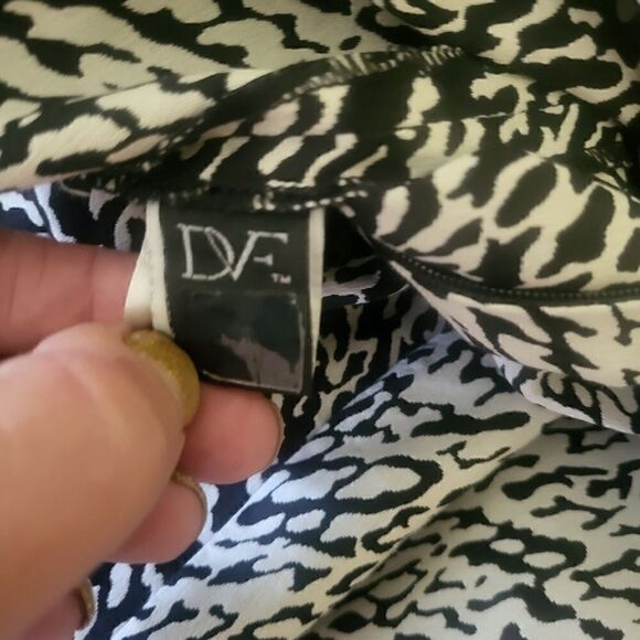 NWT Diane von Furstenberg Black/Wht Snakeskin Print Cap Sleeve Dress XS/0 $248 - Picture 10 of 11